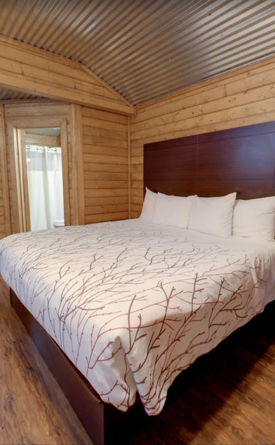 Paradise Rv & Cabins Resort Vinton Zewnętrze zdjęcie